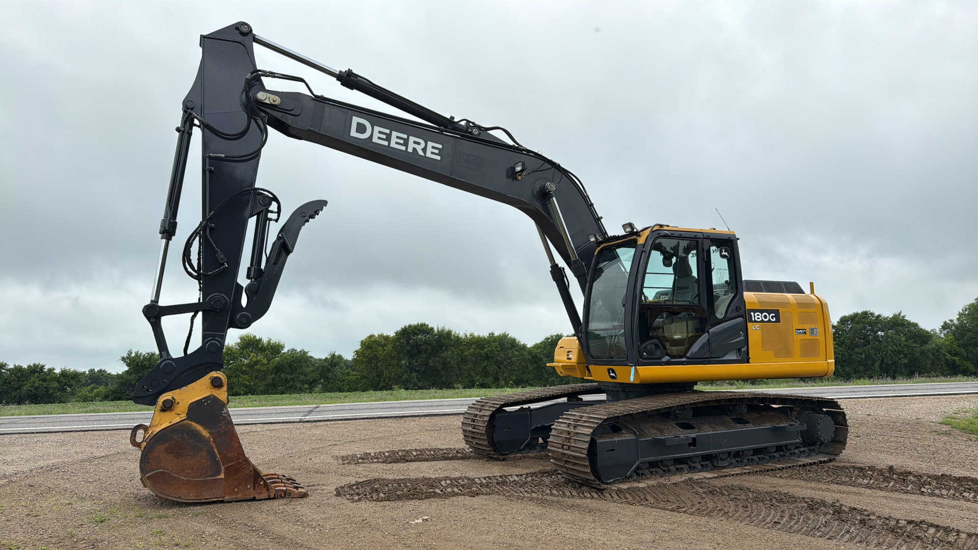2022 John Deere 6R 140